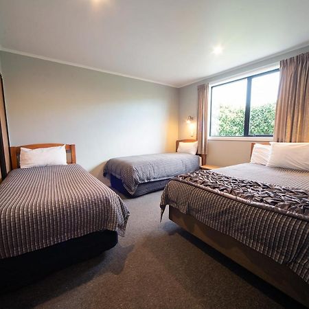 Coronation Park Holiday Park Ashburton Exterior photo
