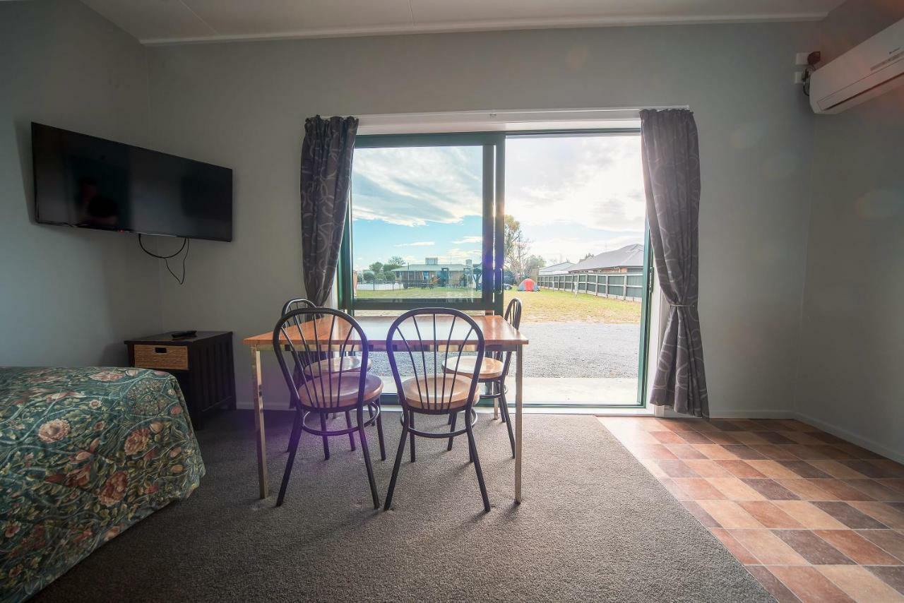Coronation Park Holiday Park Ashburton Exterior photo