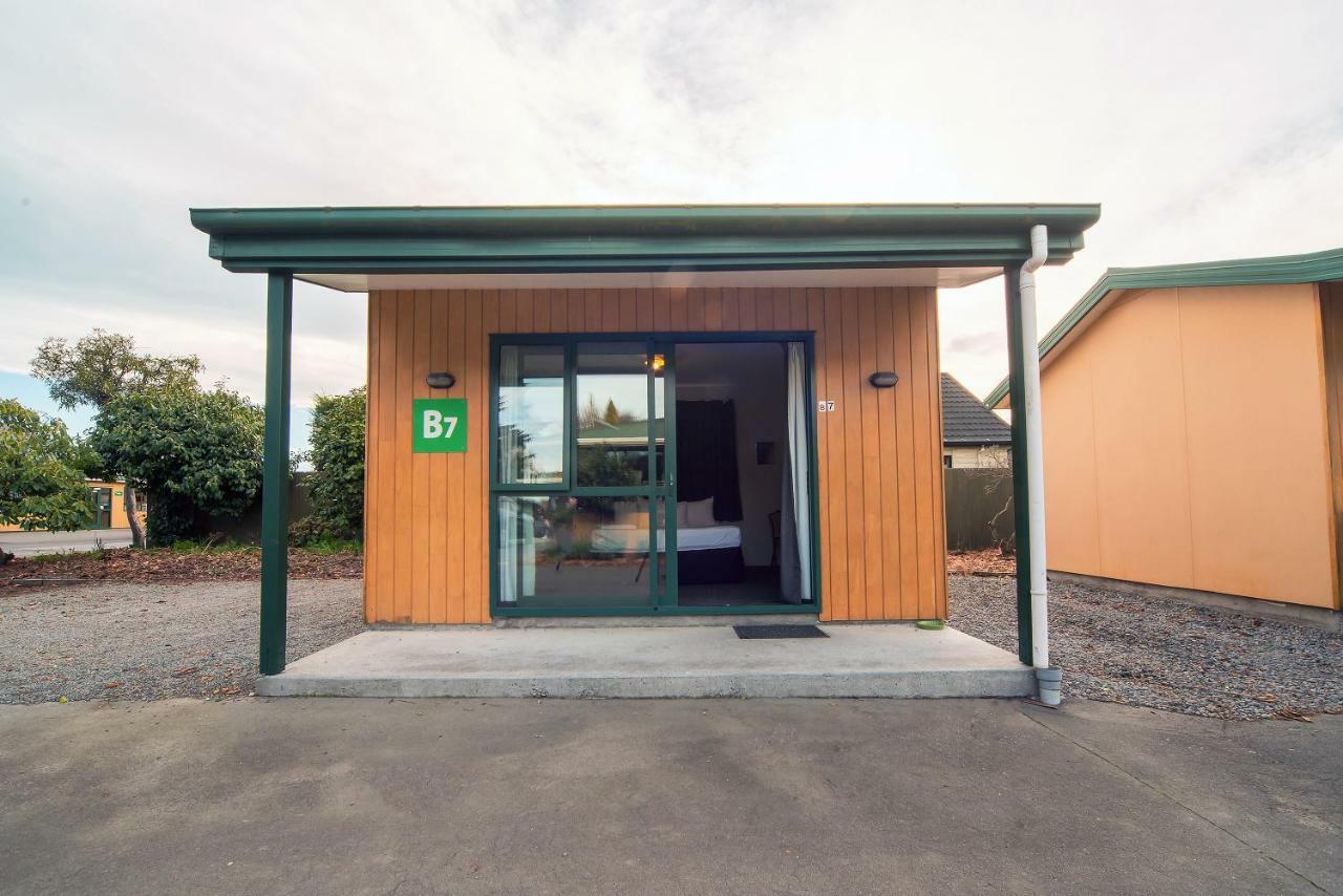 Coronation Park Holiday Park Ashburton Exterior photo