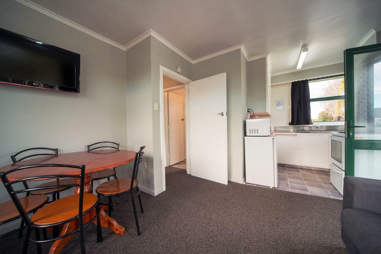 Coronation Park Holiday Park Ashburton Exterior photo