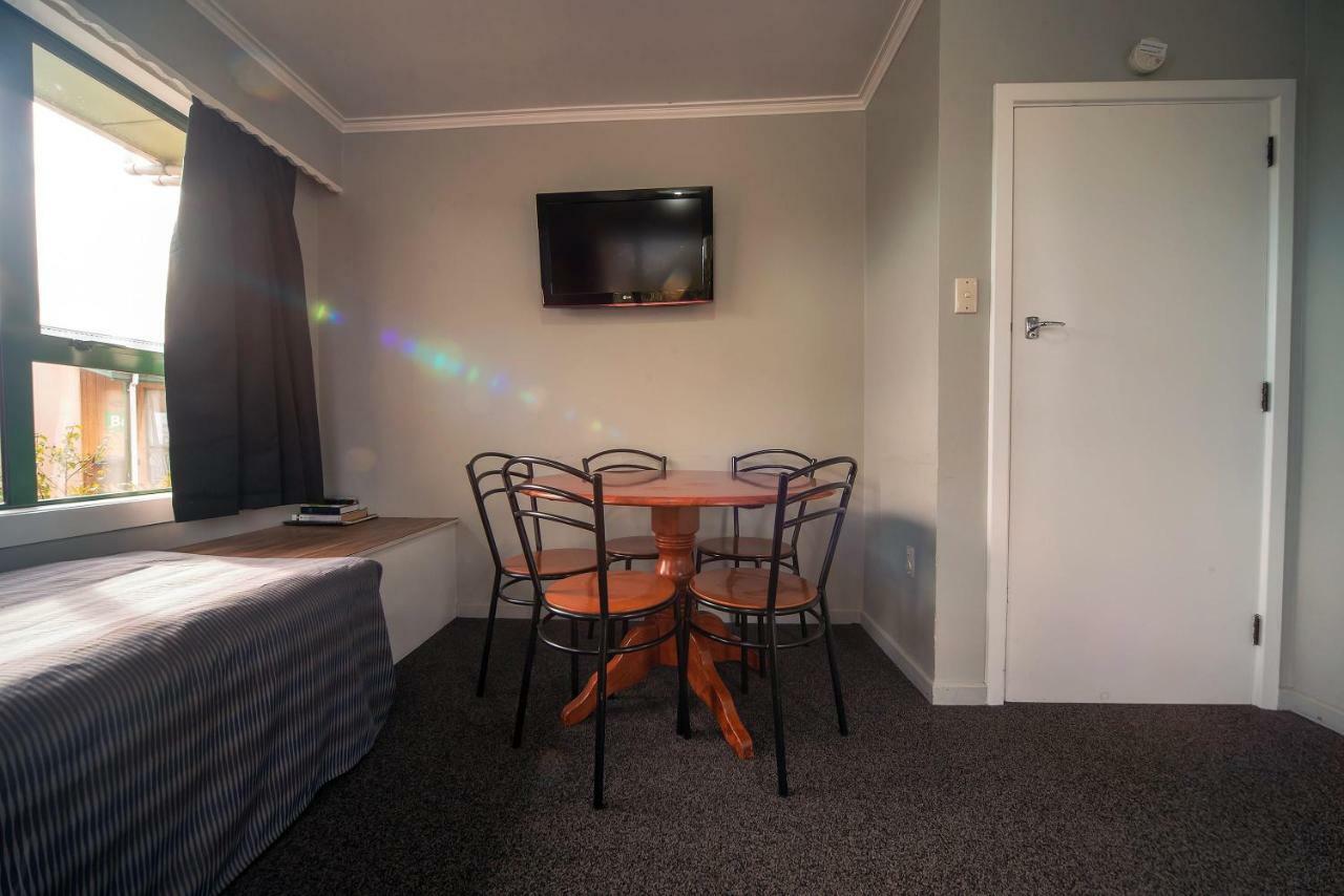 Coronation Park Holiday Park Ashburton Exterior photo
