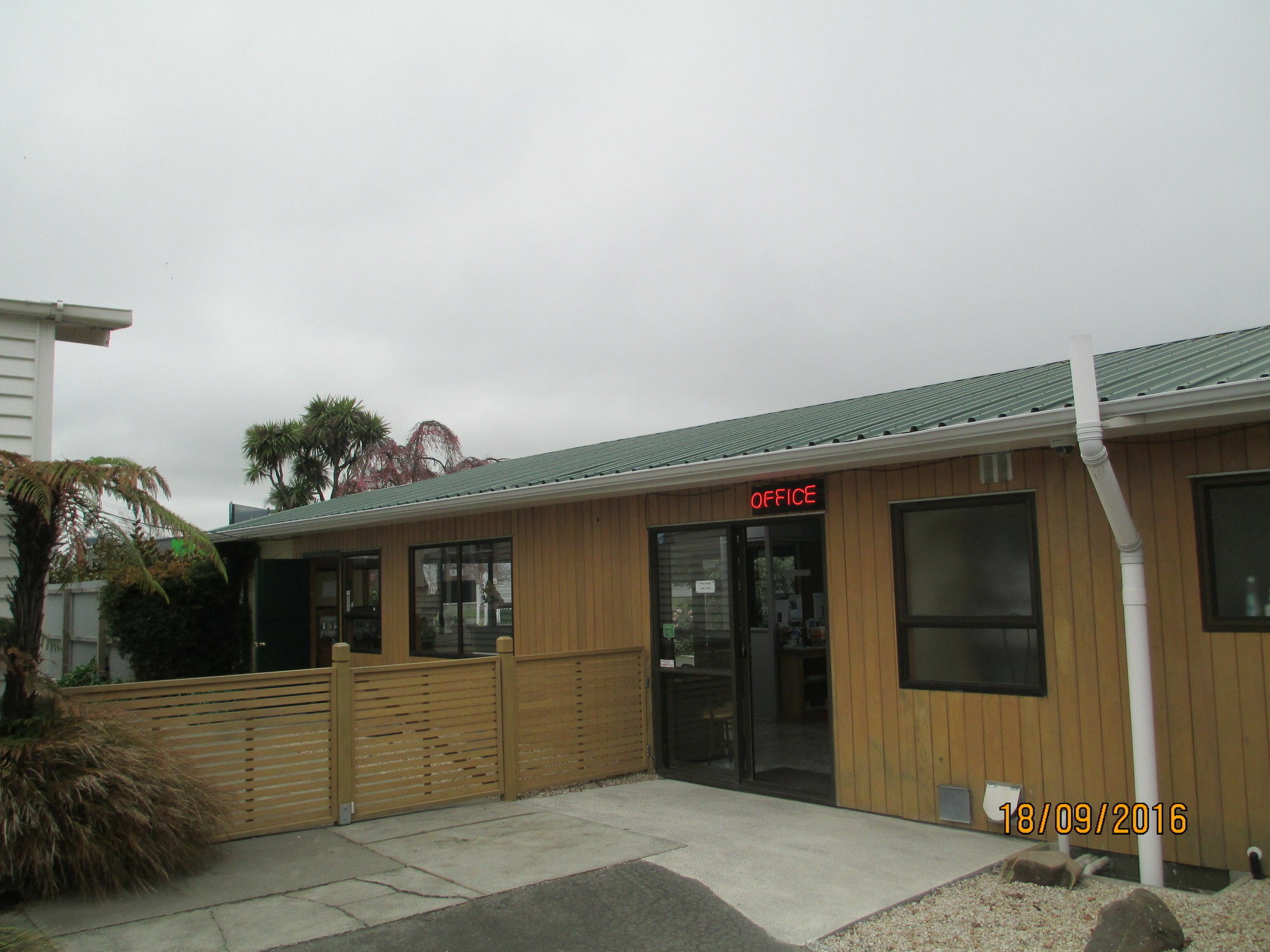 Coronation Park Holiday Park Ashburton Exterior photo