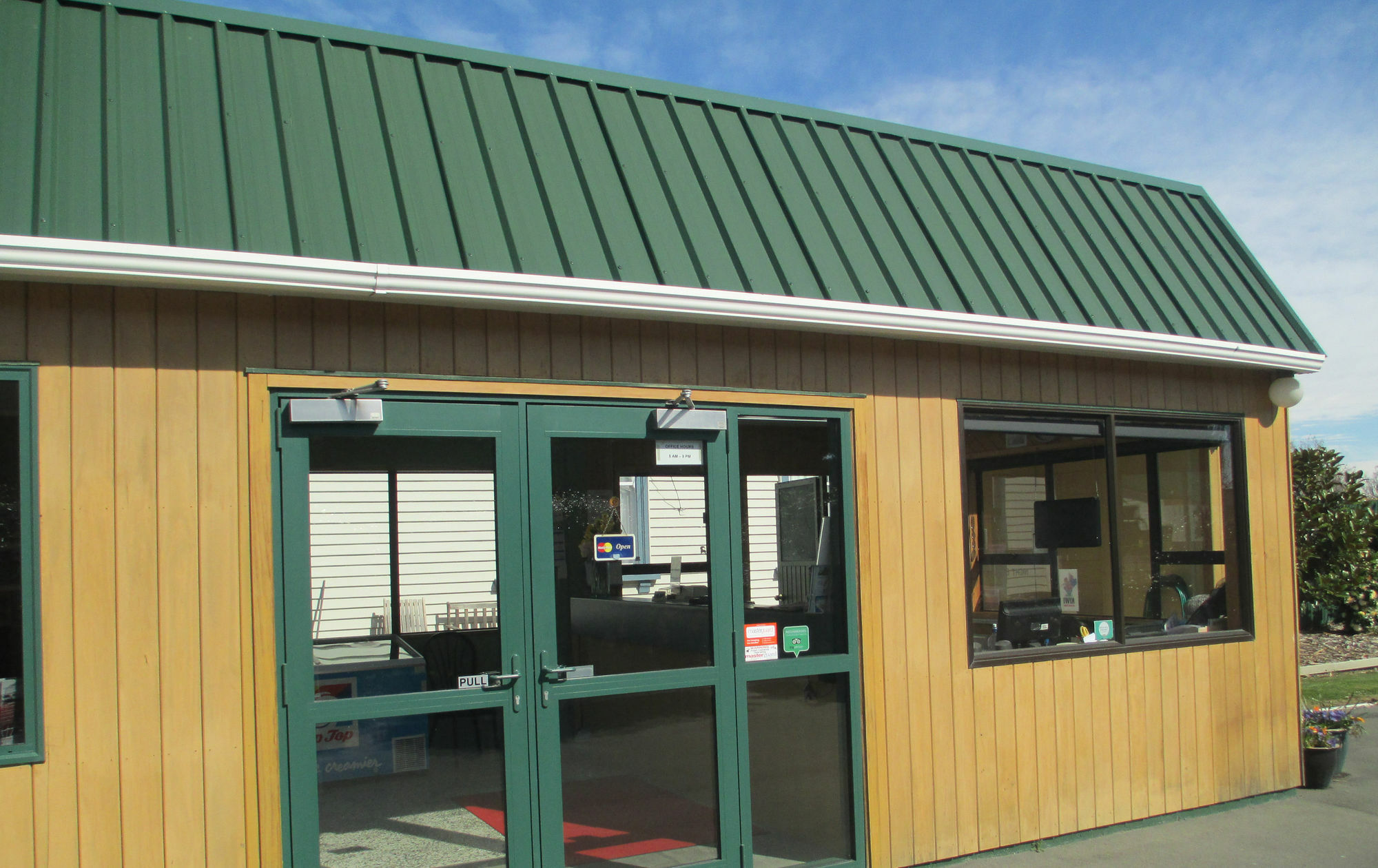 Coronation Park Holiday Park Ashburton Exterior photo